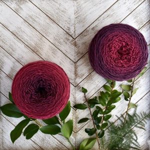 Wonderland Yarns Blossoms - 26 Roses are Red