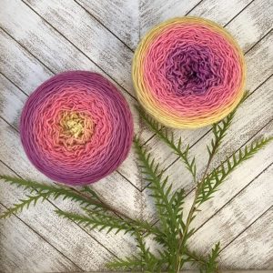 Wonderland Yarns Blossoms - 4 Dahlia