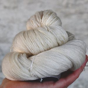 未染色毛线 蕾丝线 - 49021 80%超水洗青面莱斯特羊毛 20%丝 100克 800米