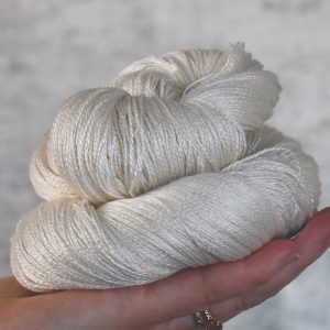 未染色毛线 蕾丝线 - 49026 55%超水洗青面莱斯特羊毛 45%丝 100克 800米