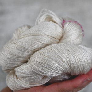 未染色毛线 蕾丝线 - 49031 55%超水洗青面莱斯特羊毛 45%丝 100克 600米
