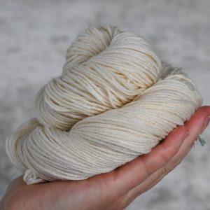 未染色毛线 中等粗细 DK - 49212 100%超水洗蓝脸莱斯特 100克 225米