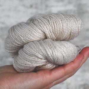 未染色毛线 中等粗细 DK - 49221 50%婴羊驼 25%亚麻 25%真丝 100克 250米