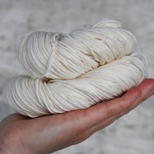 未染色毛线 中等粗细 DK - 49230A 75%超水洗美利奴 25%尼龙 50克 112米